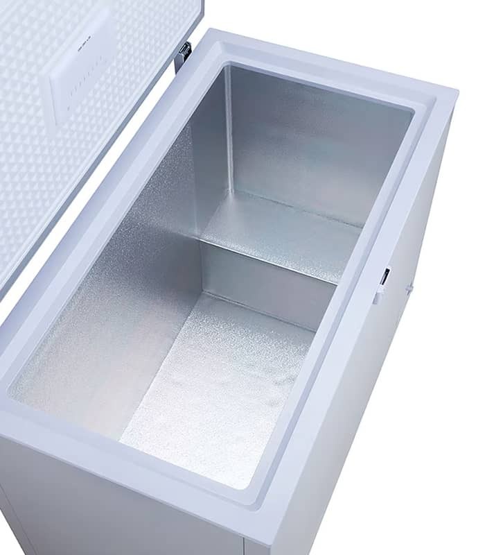  نمای داخلی فریزر صندوقی ال‌جی GCS215SQFG با فضای جادار 